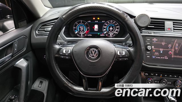 Volkswagen Tiguan (II) 2.0 TDI Prestige 2018 — фото 13