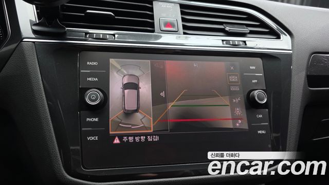 Volkswagen Tiguan (II) 2.0 TDI Prestige 2018 — фото 14