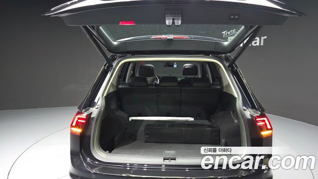 Volkswagen Tiguan (II) 2.0 TDI Prestige 2018 — фото 20
