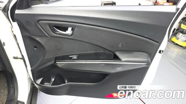 KG Mobility (SsangYong) Very New Tivoli Gasoline 1.5 2WD V5 2020 — фото 24