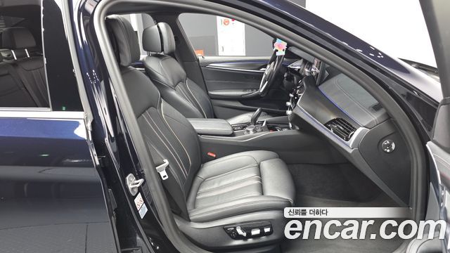 BMW 5 Series (G30) 520i M Sport 2022 — фото 11