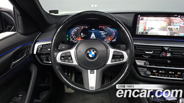 BMW 5 Series (G30) 520i M Sport 2022 — фото 13
