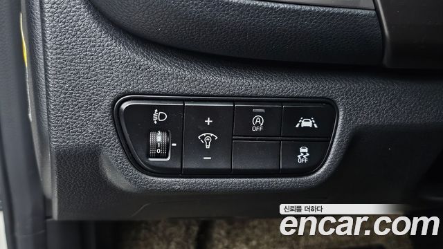 Kia Seltos Diesel 1.6 2WD Prestige 2020 — фото 13