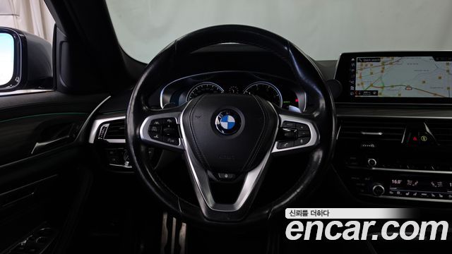 BMW 5 Series (G30) 520d M Sport Package Plus 2017 — фото 13