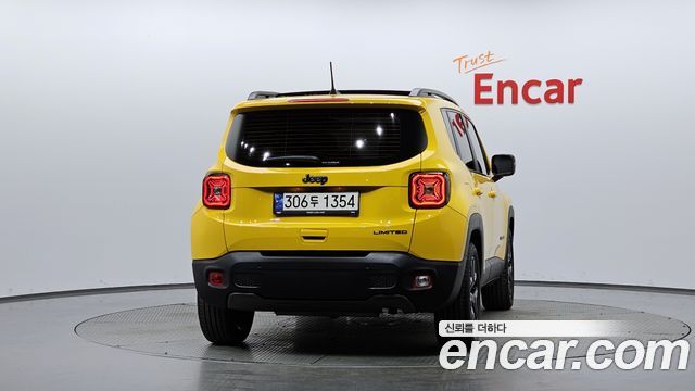 Jeep Renegade 1.3 Limited 2023 — фото 4