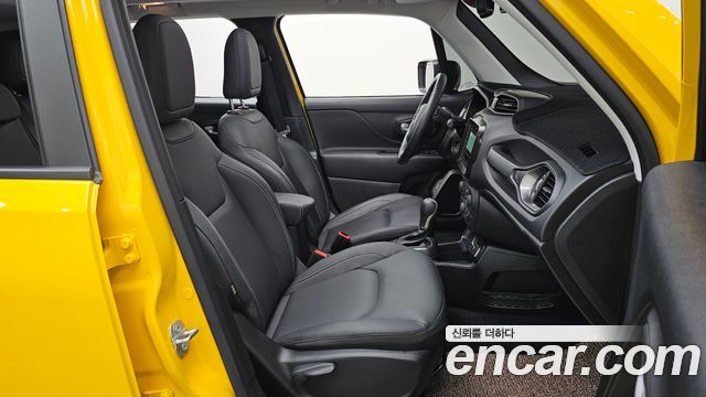 Jeep Renegade 1.3 Limited 2023 — фото 11