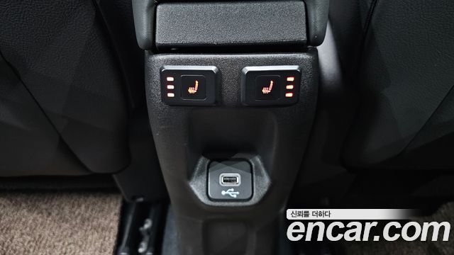 Jeep Renegade 1.3 Limited 2023 — фото 32