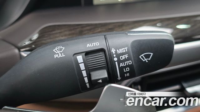 Genesis G90 3.8 AWD Luxury 2019 — фото 20