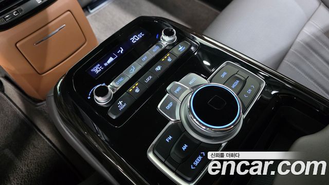 Genesis G90 3.8 AWD Luxury 2019 — фото 31