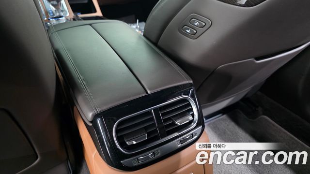 Genesis G90 3.8 AWD Luxury 2019 — фото 32