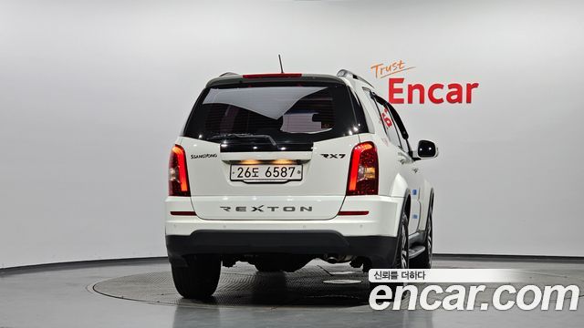 KG Mobility (SsangYong) Rexton W 2.0 2WD RX7 Luxury 2015 — фото 4