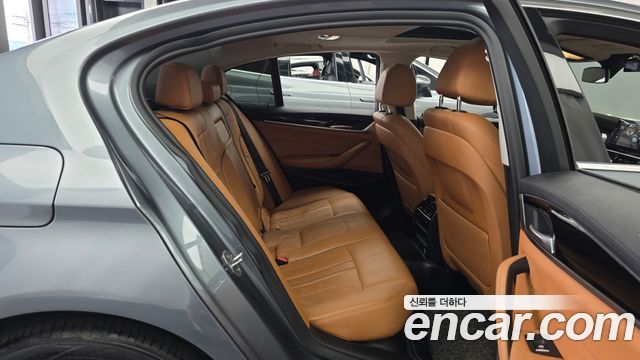 BMW 5 Series (G30) 520i Luxury 2018 — фото 11