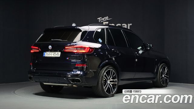 BMW X5 (G05) M50i 2021 — фото 2