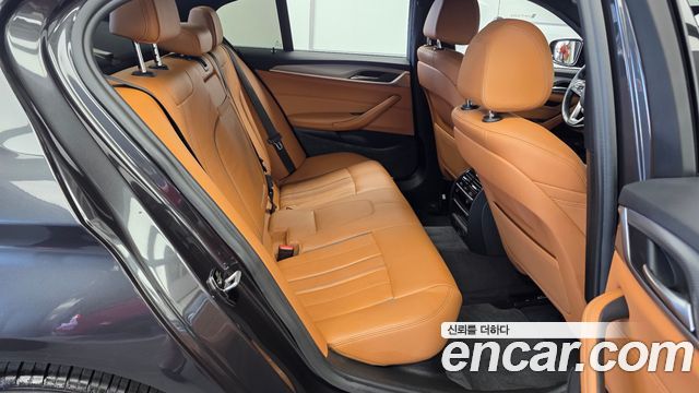 BMW 5 Series (G30) 530i M Sport Package 2017 — фото 12