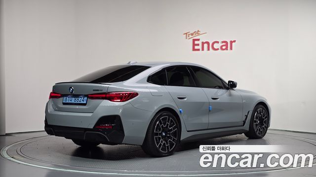 BMW i4 eDrive40 M Sports Pro 2026 — фото 2