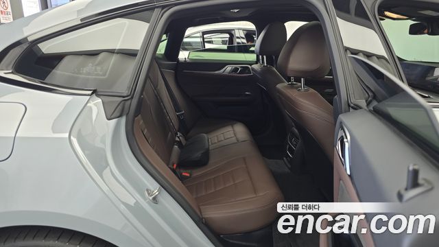 BMW i4 eDrive40 M Sports Pro 2026 — фото 15