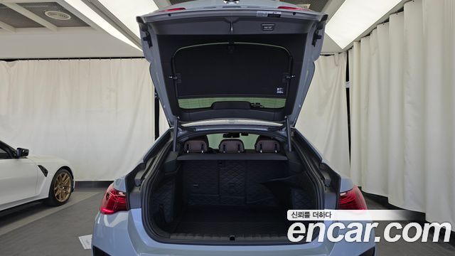 BMW i4 eDrive40 M Sports Pro 2026 — фото 21