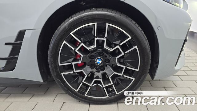 BMW i4 eDrive40 M Sports Pro 2026 — фото 27
