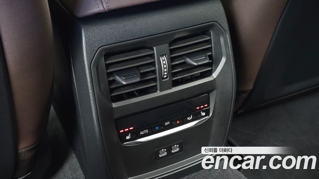 BMW i4 eDrive40 M Sports Pro 2026 — фото 37