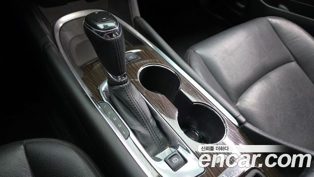 Chevrolet Malibu 2.0 Turbo LTZ Premium 2017 — фото 9