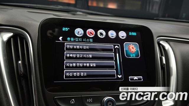 Chevrolet Malibu 2.0 Turbo LTZ Premium 2017 — фото 16