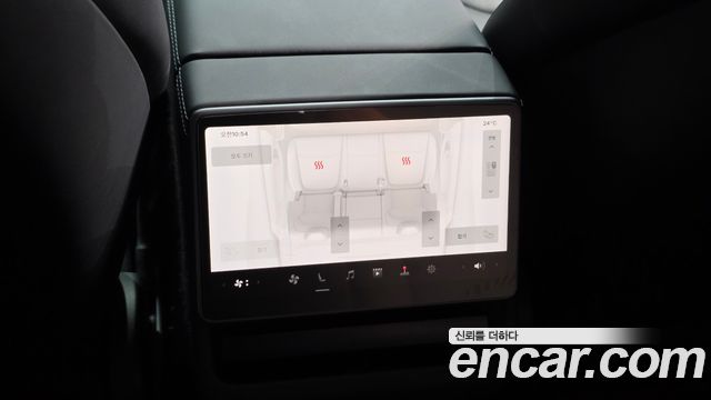 Tesla Model Y Long Range AWD 2025 — фото 18