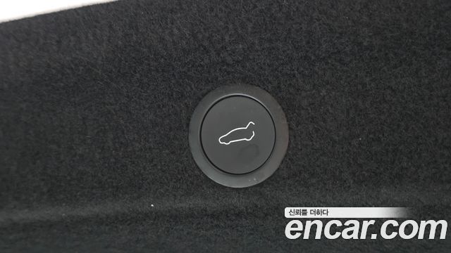 Tesla Model Y Long Range AWD 2025 — фото 28