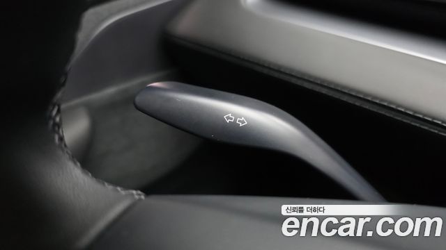 Tesla Model Y Long Range AWD 2025 — фото 31