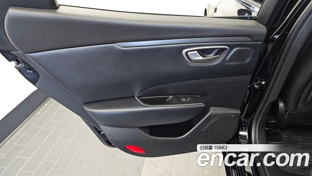 Renault Korea SM6 2.0 LPe LE 2022 — фото 31