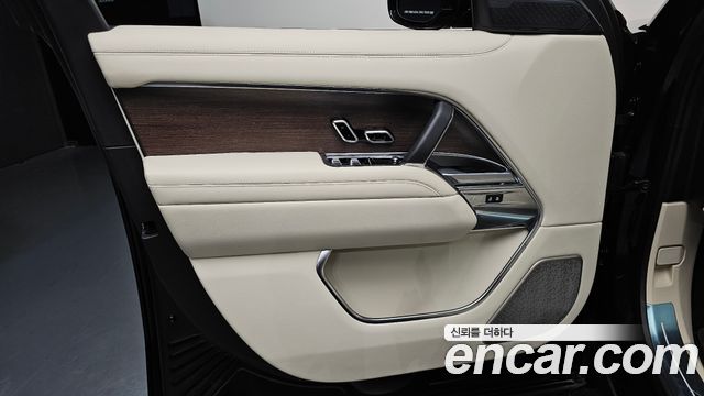 Land Rover Range Rover (V) P530 Autobiography Long Wheel Base 2023 — фото 30