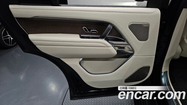 Land Rover Range Rover (V) P530 Autobiography Long Wheel Base 2023 — фото 31
