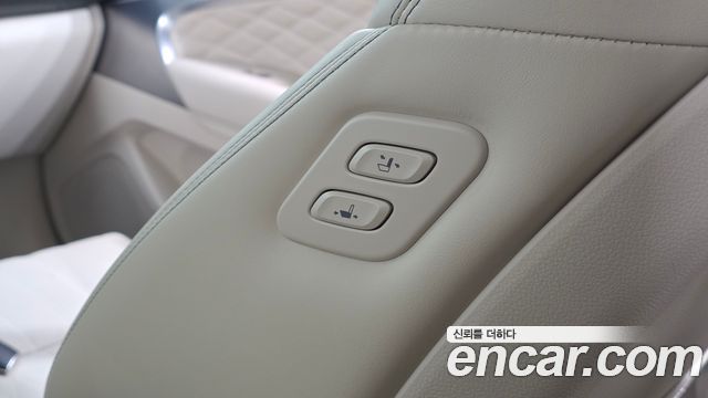 Genesis G70 Gasoline 2.0T 2WD 2021 — фото 30
