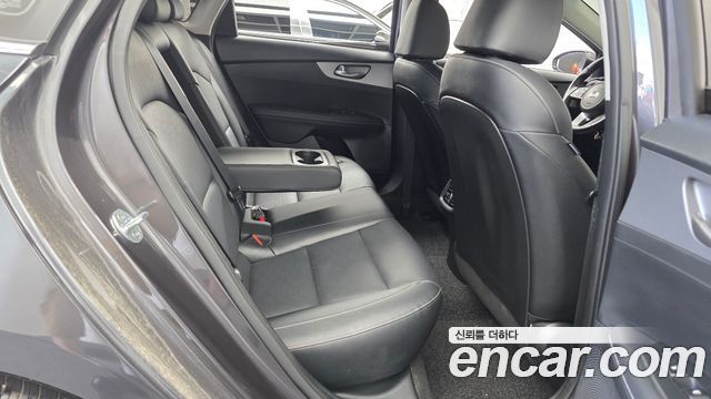 Kia K3 Prestige 2020 — фото 11