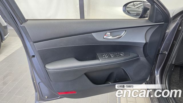 Kia K3 Prestige 2020 — фото 24