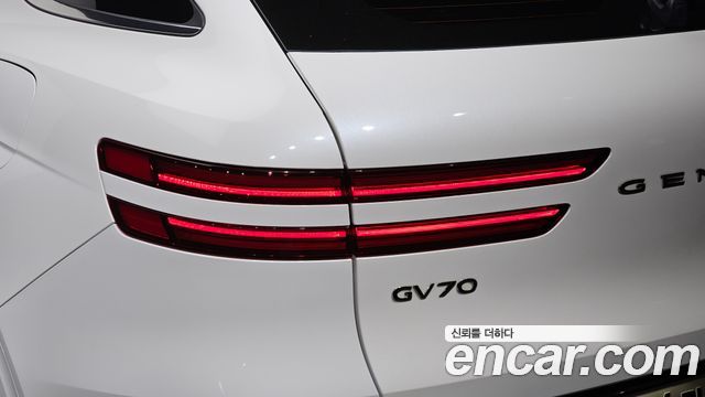 Genesis GV70 2.5T Gasoline AWD 2024 — фото 23