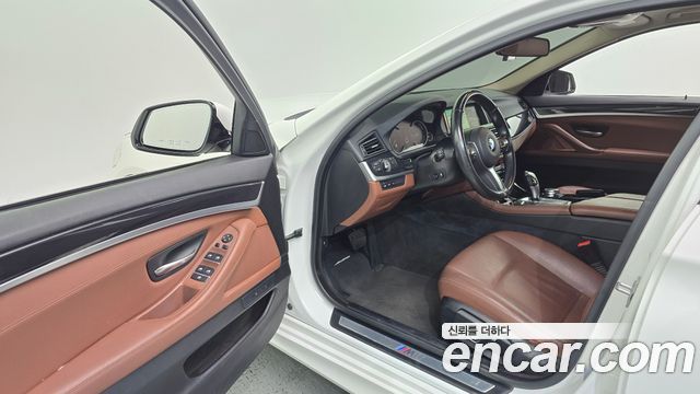 BMW 5 Series (F10) 520d M Aero Dynamic 2016 — фото 10