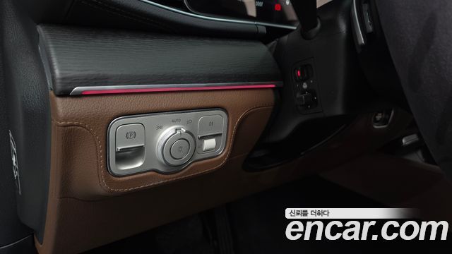 Mercedes-Benz GLE-Class (W167) GLE300d 4MATIC 2024 — фото 20