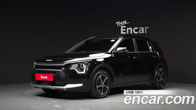 Kia Niro Prestige 2022 — фото 1