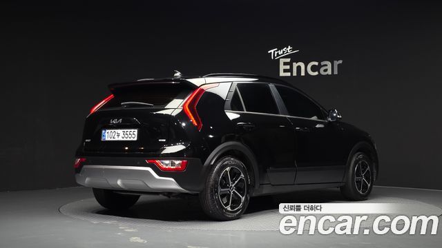 Kia Niro Prestige 2022 — фото 2