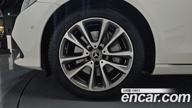 Mercedes-Benz E-Class (W213) E300 4MATIC Avnatgarde 2019 — фото 5