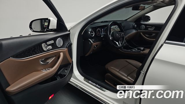 Mercedes-Benz E-Class (W213) E300 4MATIC Avnatgarde 2019 — фото 10