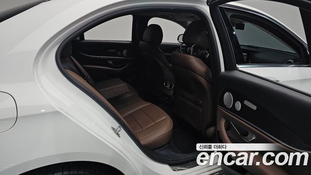 Mercedes-Benz E-Class (W213) E300 4MATIC Avnatgarde 2019 — фото 12