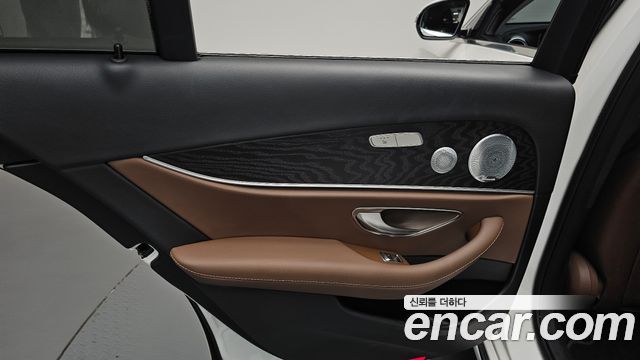 Mercedes-Benz E-Class (W213) E300 4MATIC Avnatgarde 2019 — фото 25