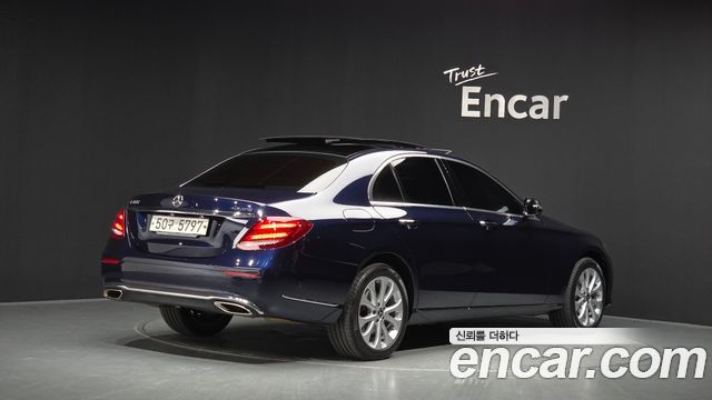 Mercedes-Benz E-Class (W213) E300 4MATIC Exclusive 2019 — фото 2
