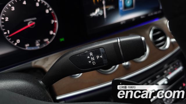 Mercedes-Benz E-Class (W213) E300 4MATIC Exclusive 2019 — фото 9