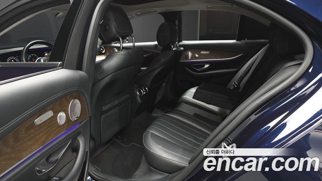 Mercedes-Benz E-Class (W213) E300 4MATIC Exclusive 2019 — фото 11