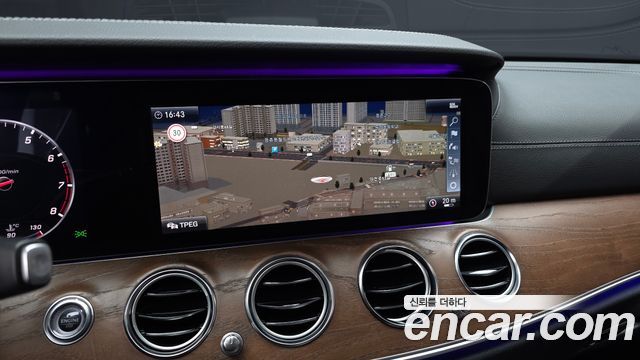 Mercedes-Benz E-Class (W213) E300 4MATIC Exclusive 2019 — фото 15