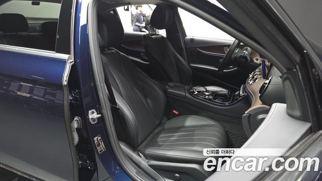 Mercedes-Benz E-Class (W213) E300 4MATIC Exclusive 2019 — фото 26