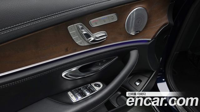 Mercedes-Benz E-Class (W213) E300 4MATIC Exclusive 2019 — фото 37