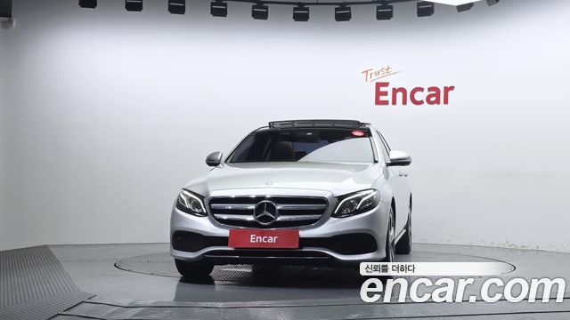 Mercedes-Benz E-Class (W213) E300 4MATIC Avnatgarde 2017 — фото 3